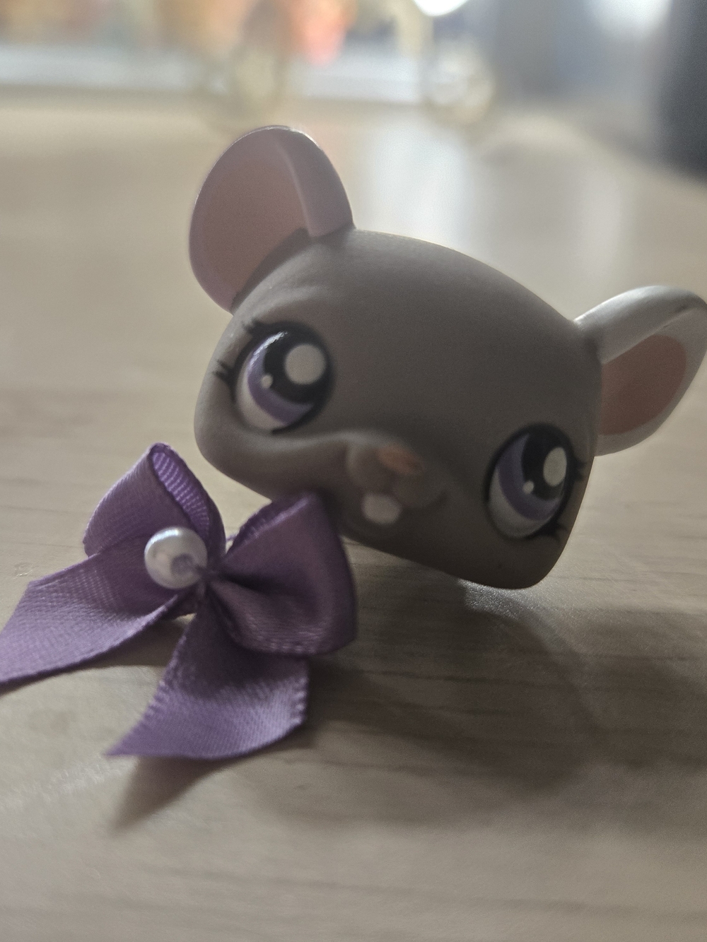 Littlest Pet Shop Gray #1327